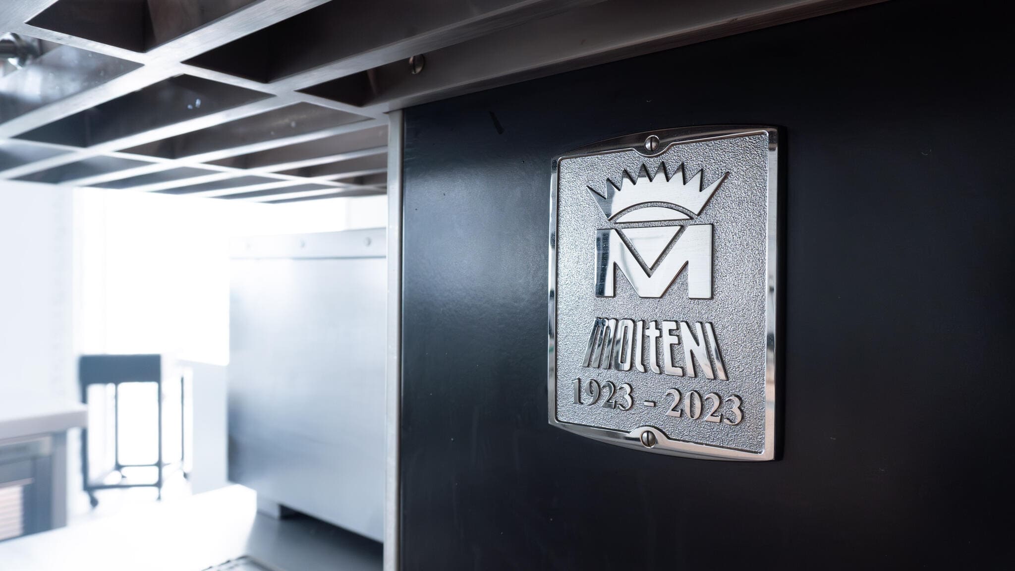 Mezzaluna Kitchen_05